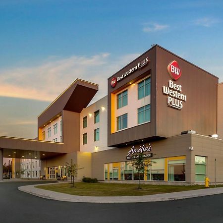 Best Western Plus St. John'S Airport Hotel And Suites Екстер'єр фото
