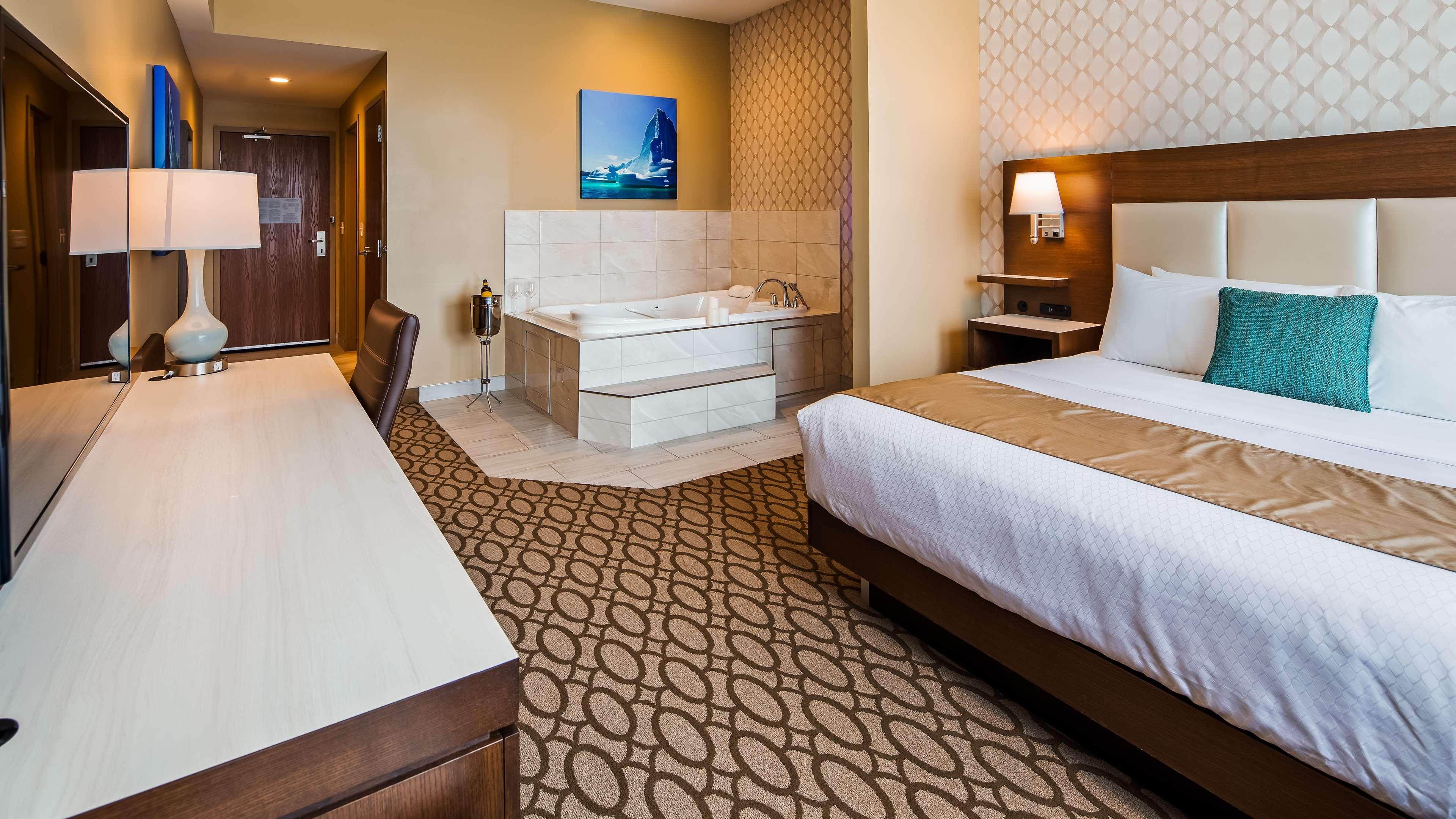 Best Western Plus St. John'S Airport Hotel And Suites Екстер'єр фото