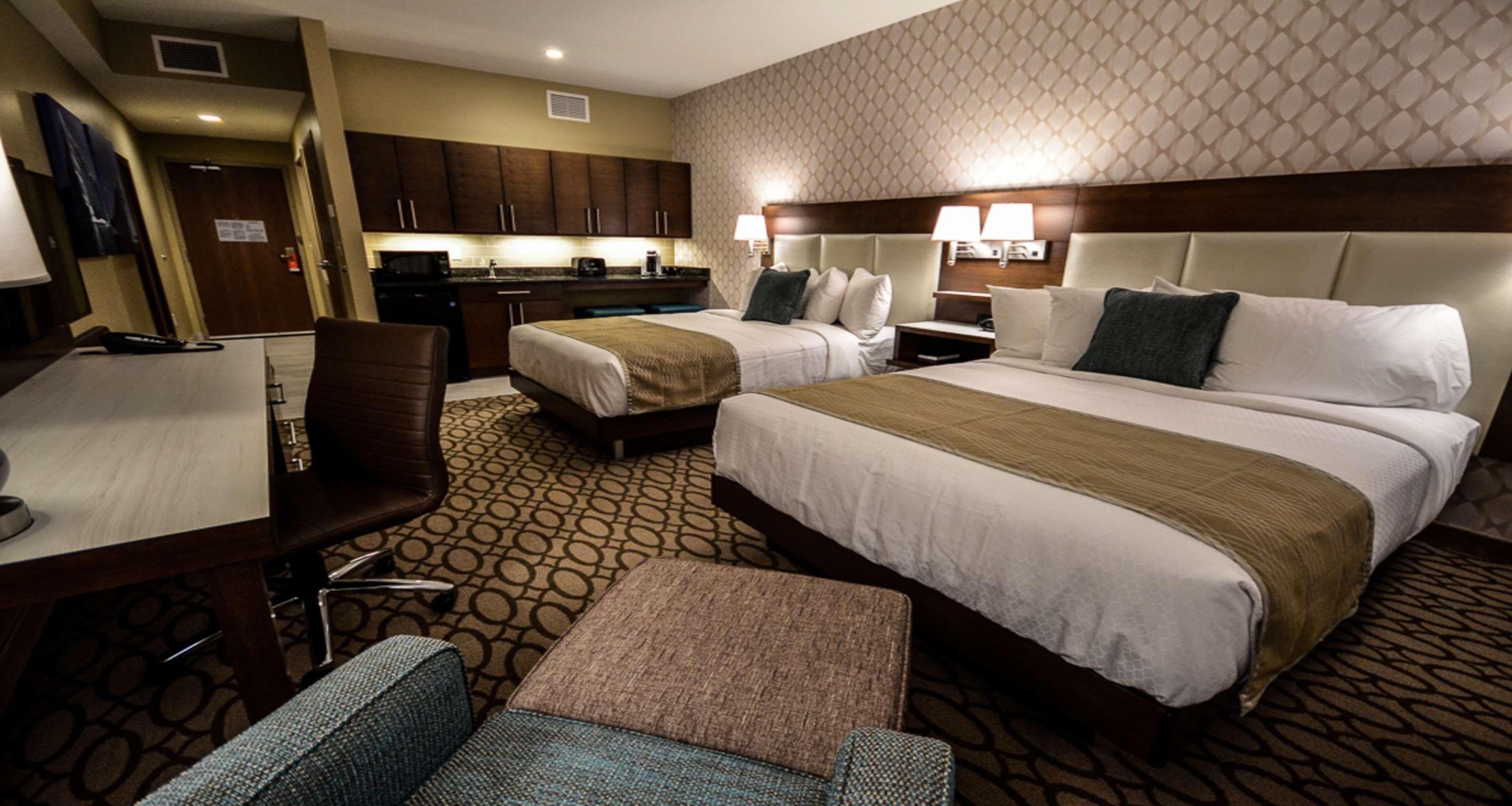 Best Western Plus St. John'S Airport Hotel And Suites Екстер'єр фото