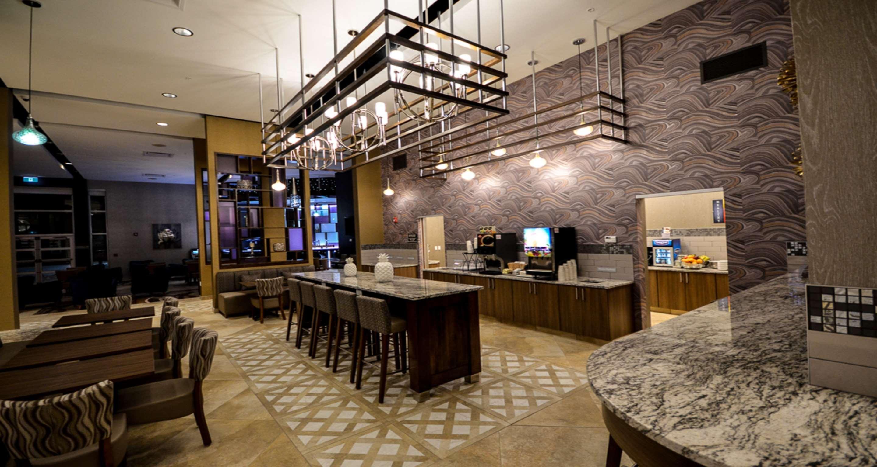 Best Western Plus St. John'S Airport Hotel And Suites Екстер'єр фото