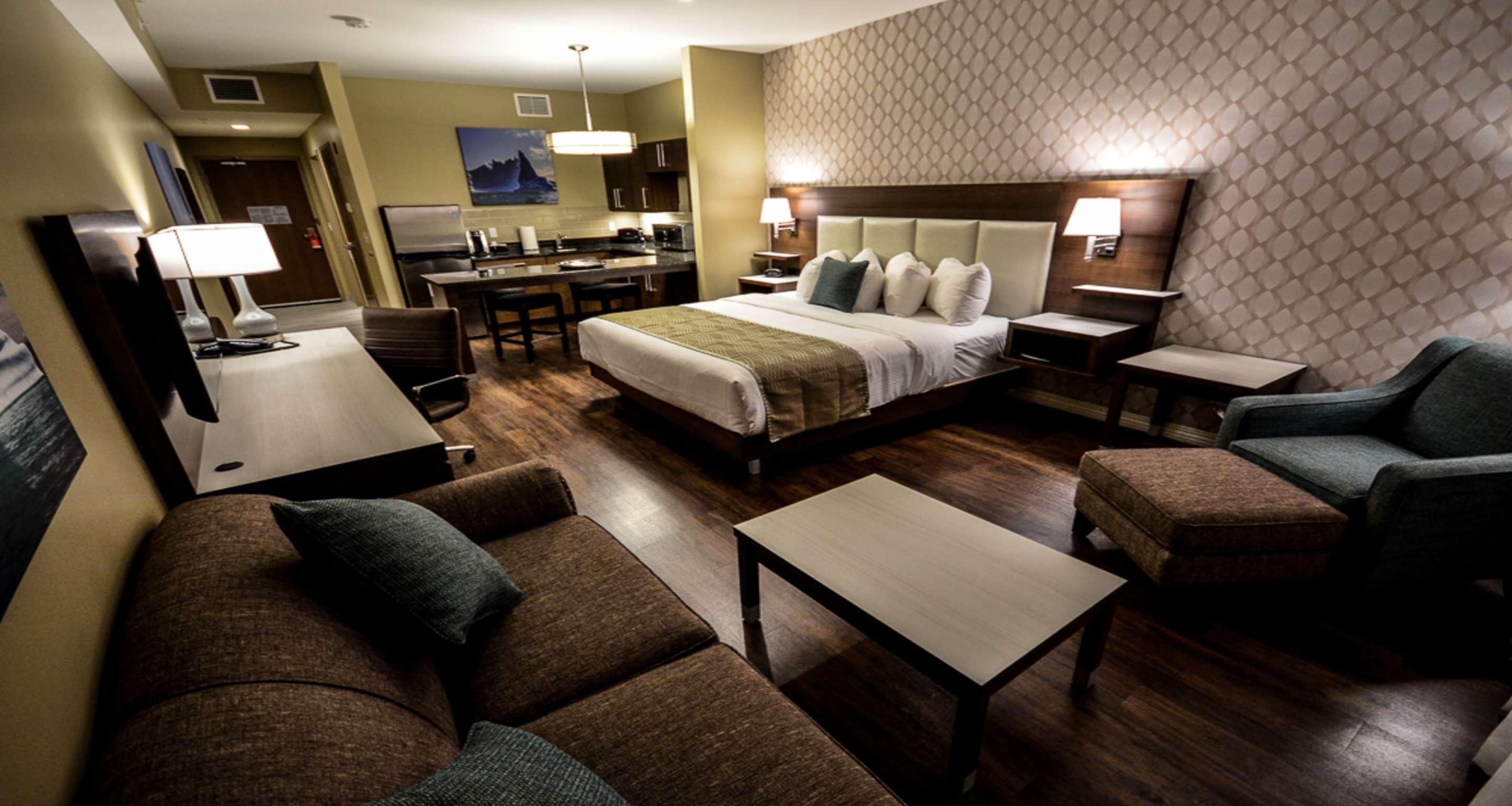 Best Western Plus St. John'S Airport Hotel And Suites Екстер'єр фото