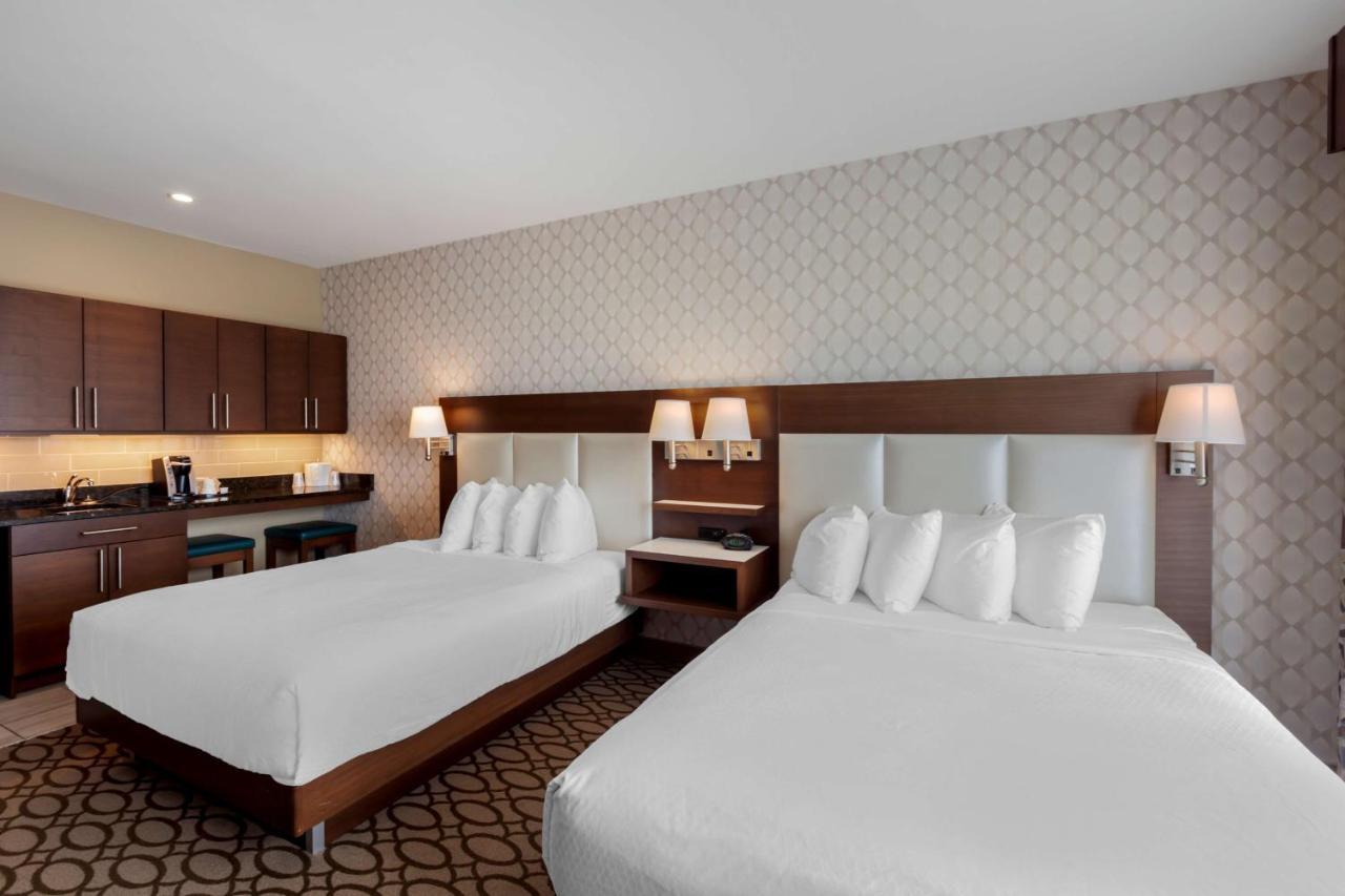 Best Western Plus St. John'S Airport Hotel And Suites Екстер'єр фото